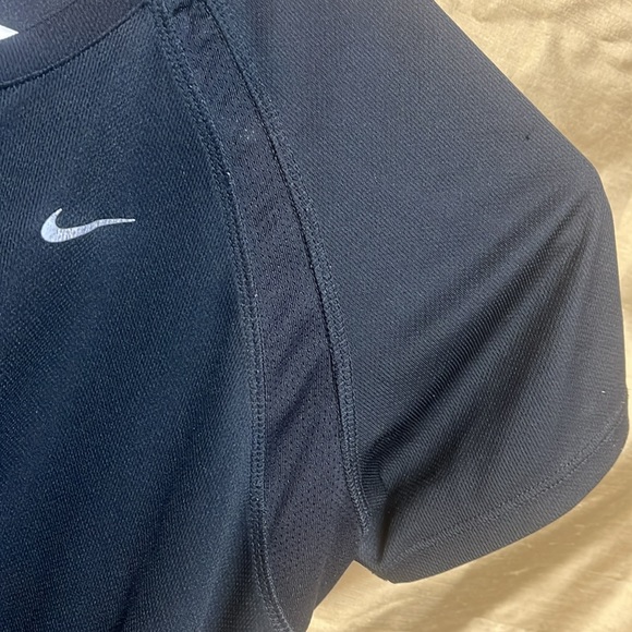 Nike - Picture 4 of 6